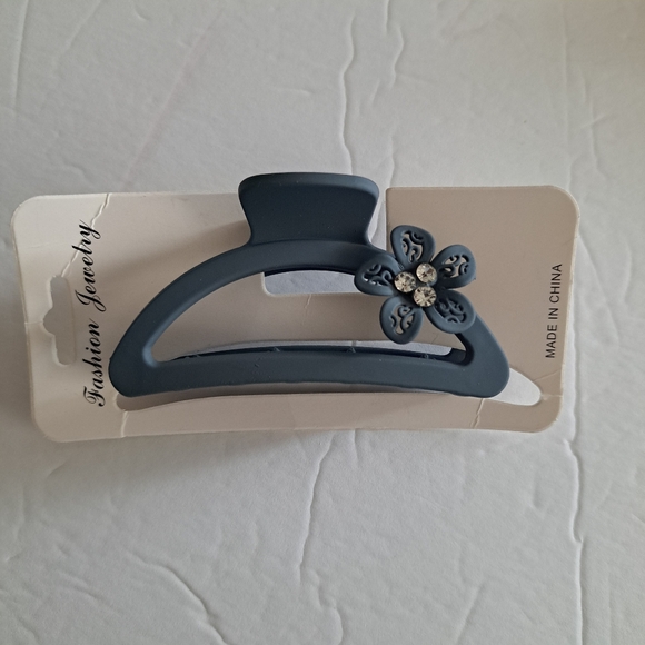 Fashion Jewelry Teal 14 Claws Hair Clip Medium Sized New Original Packaging - Picture 2 of 6